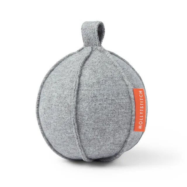molly-and-stitch-alpine-ball-grey-hundespielball image 1