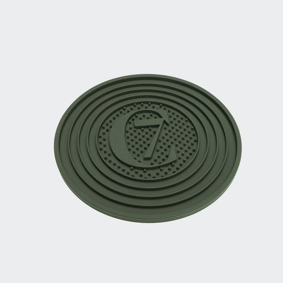 cloud7-lick-mat-c7-schleckmatte-dark-olive image 1
