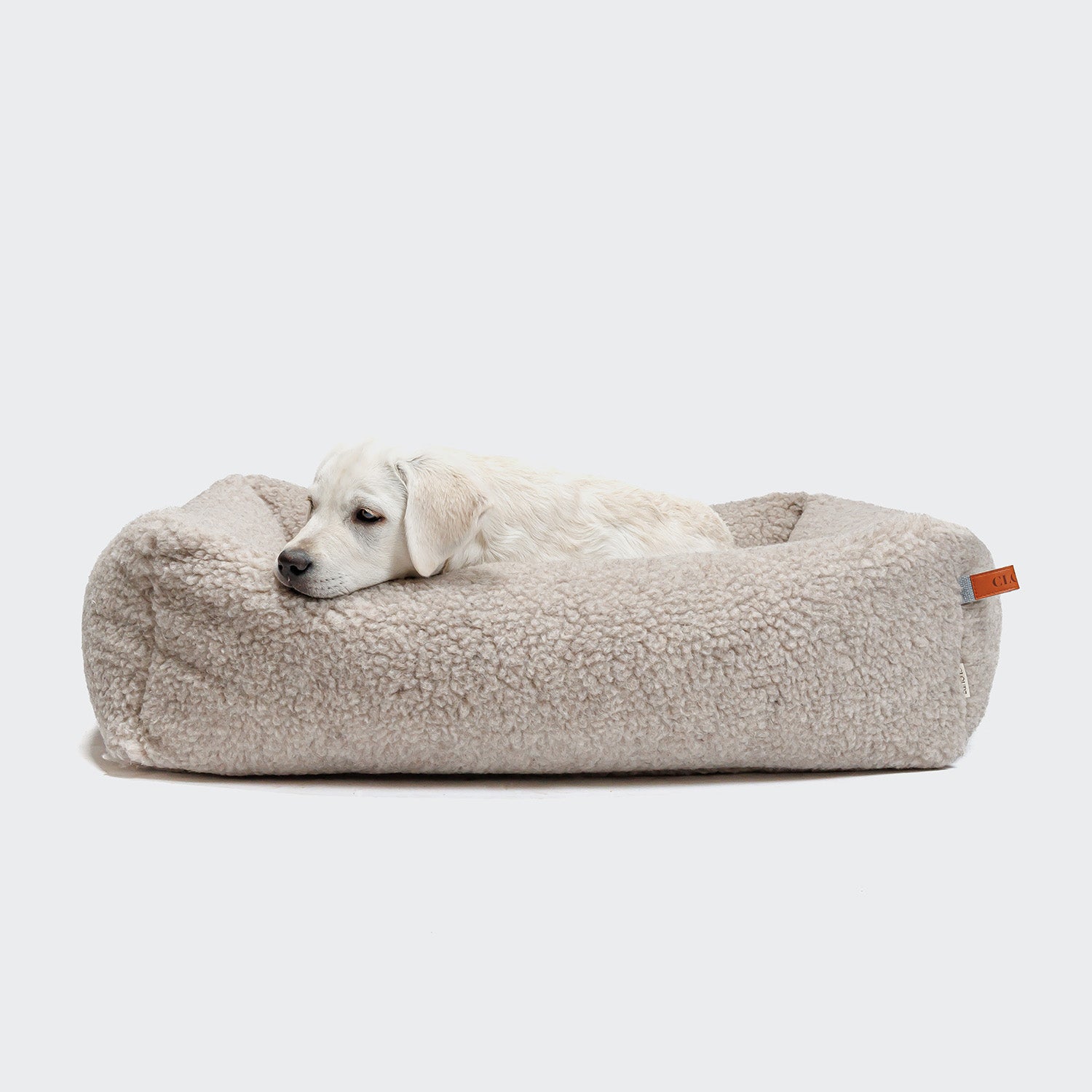 cloud7-sleepy-deluxe-teddy-hundebett-mit-mehrkammersystem image 1