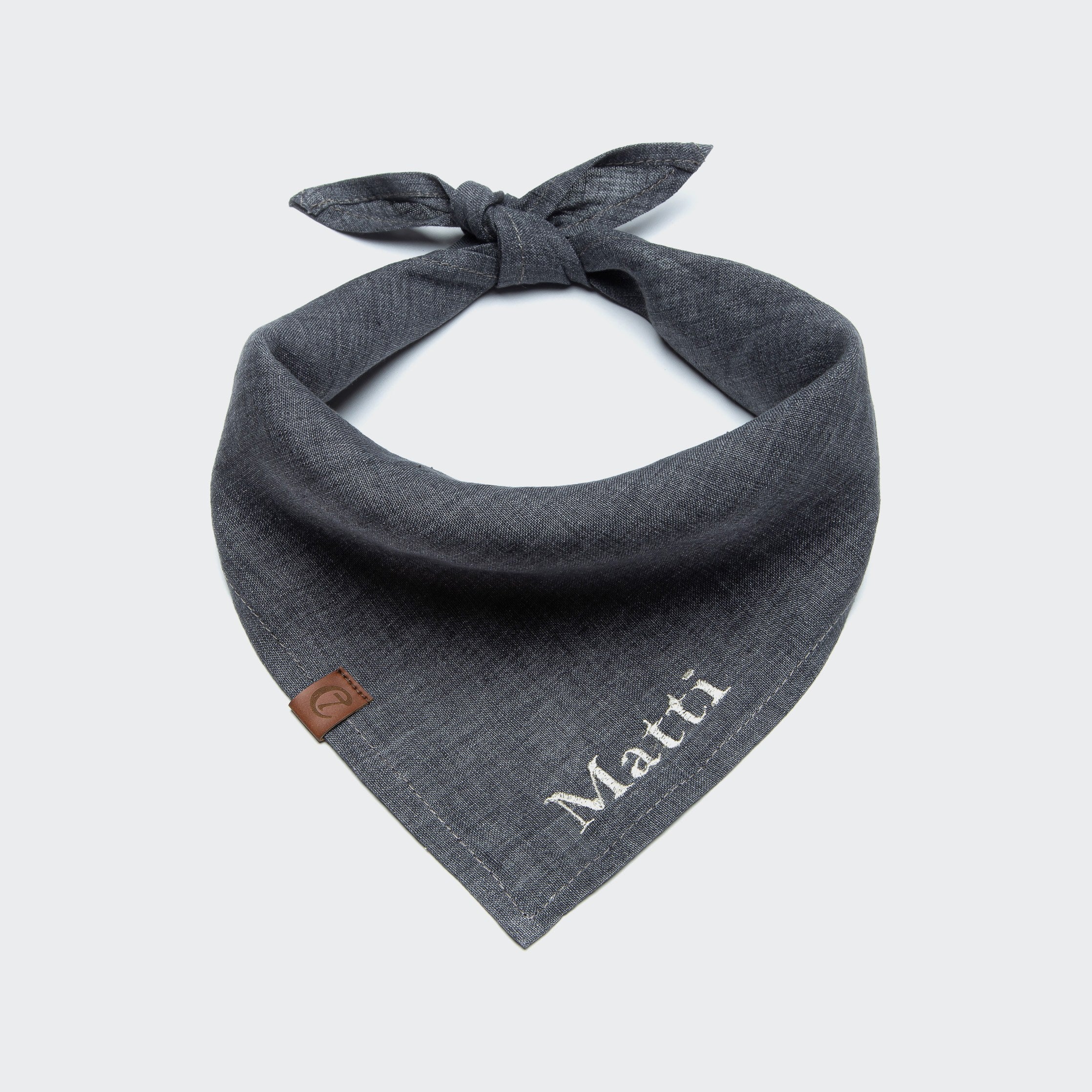cloud7-hundehalstuch-mit-namen-indigo-bandana-aus-leinen image 1