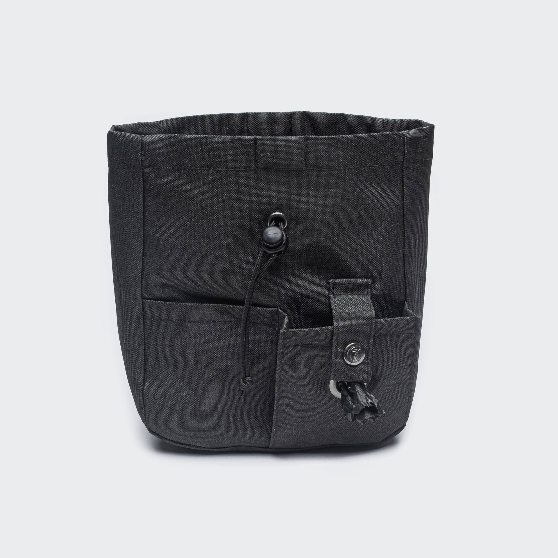 cloud7-goodie-bag-black-leckerlibeutel-mit-kotbeutelspender image 1