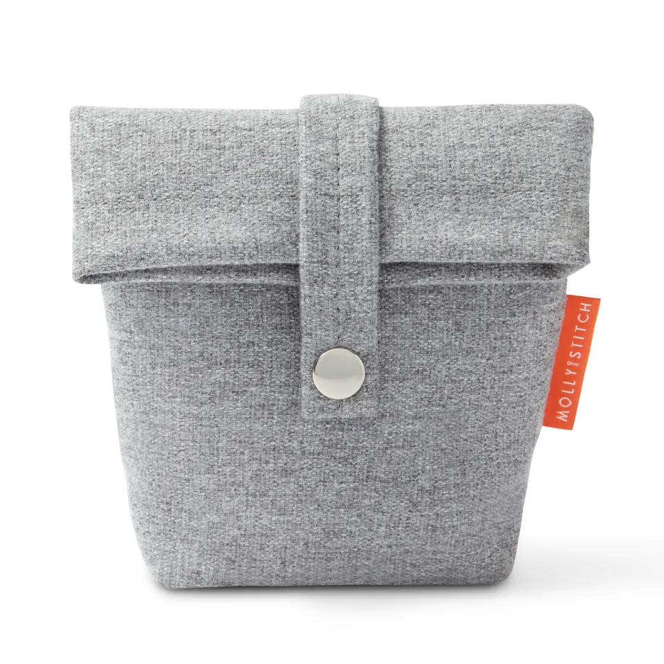 molly-and-stitch-alpine-leckerlibeutel-grey image 1