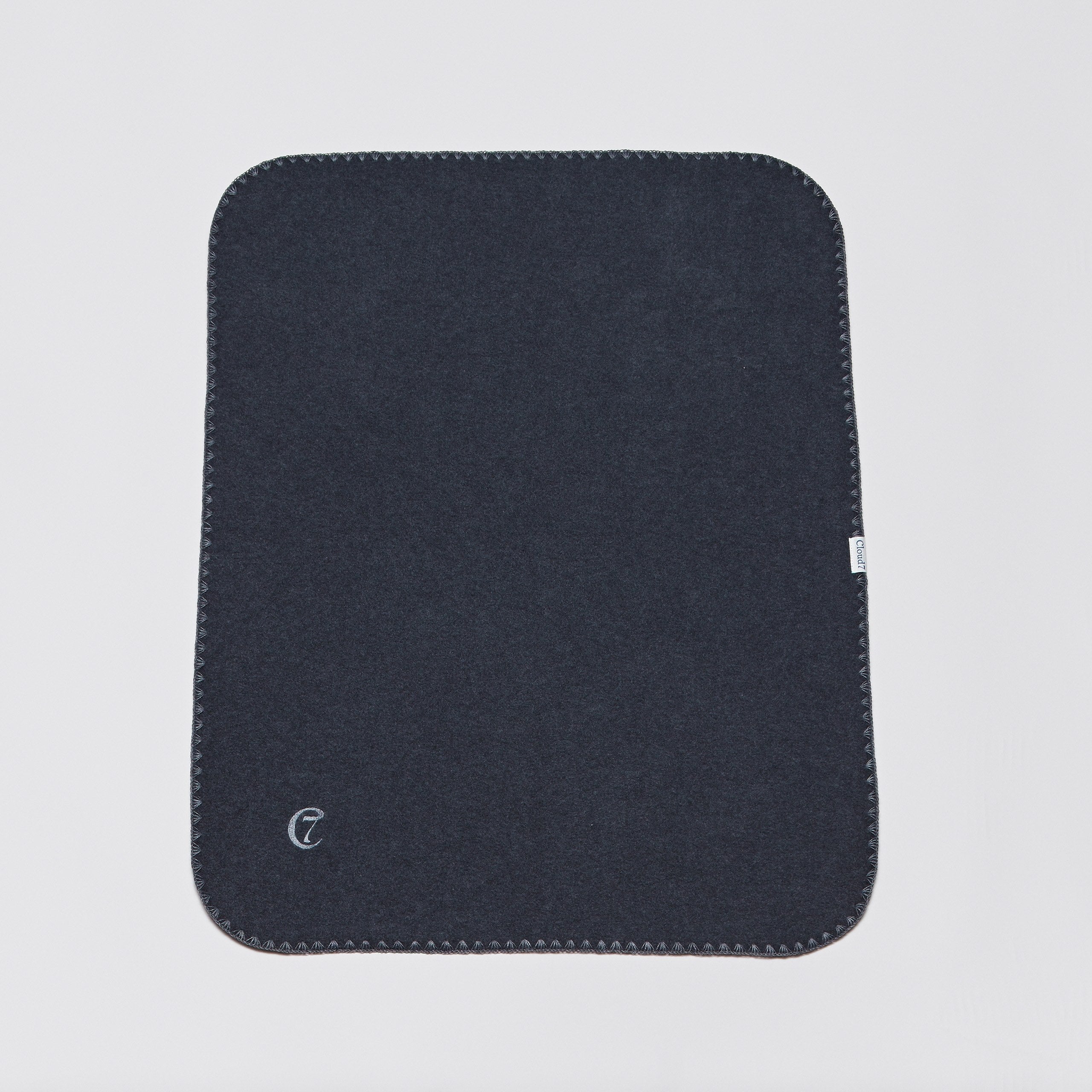 cloud7-hundedecke-soft-fleece-dark-grey-kuscheldecke-s-m-l image 6
