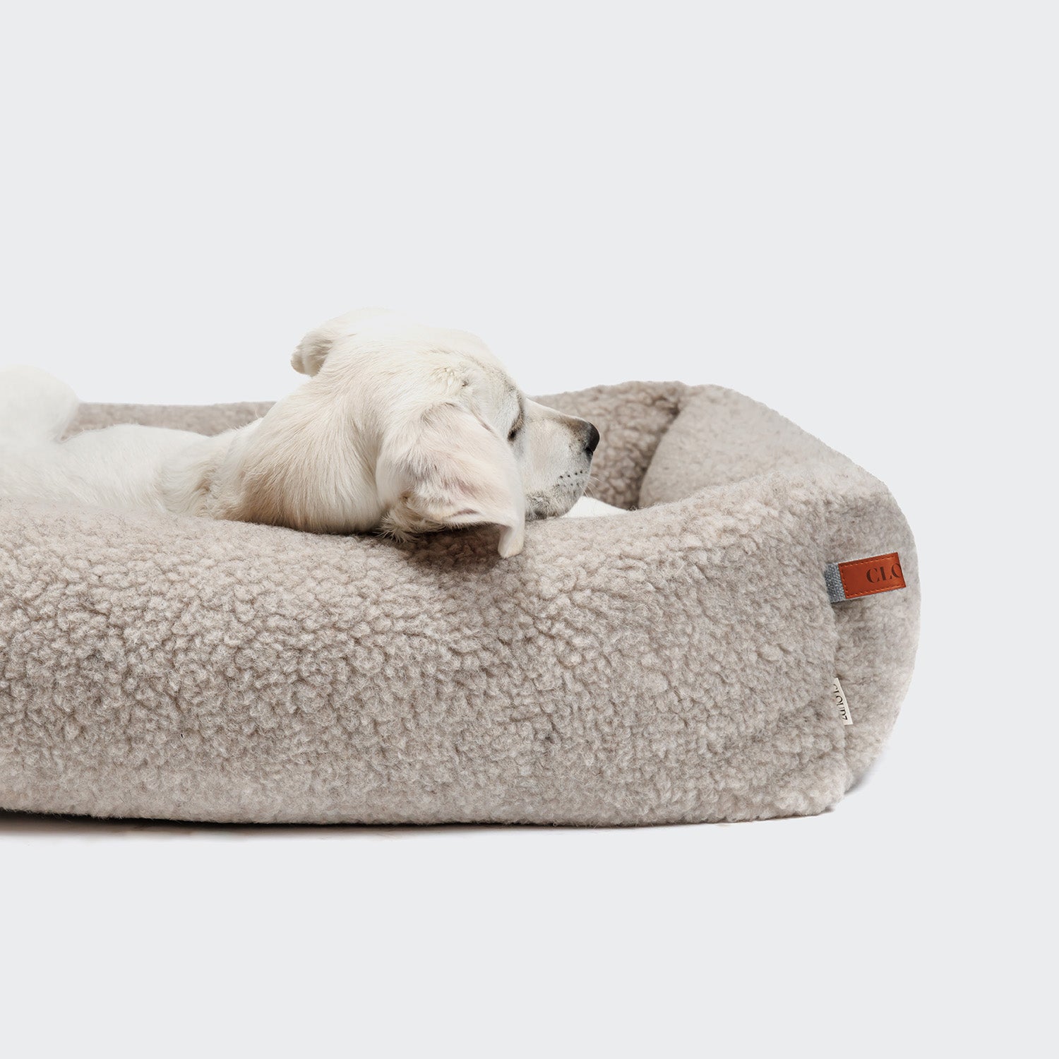 cloud7-hundebett-sleepy-deluxe-teddy-luxusbett image 3