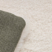 cloud7-hundereisebett-travel-bed-canvas-olive-faltbare-reisematte-mit-tragegurt image 3