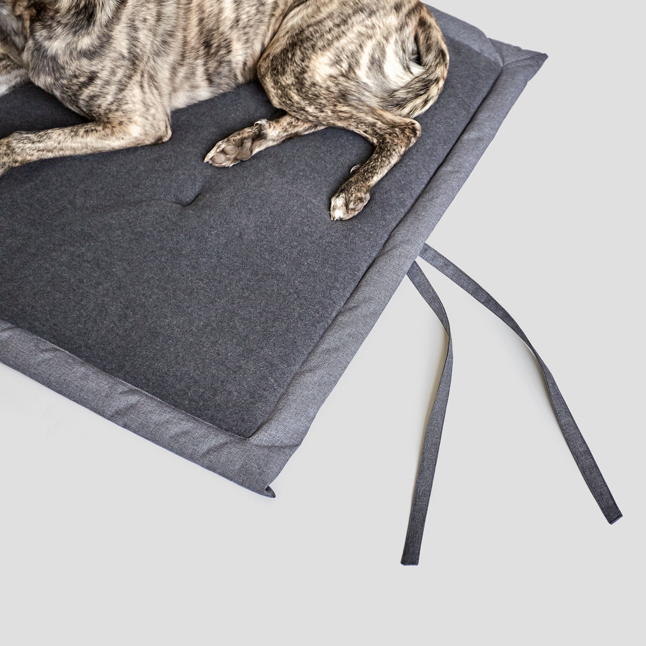 cloud7-siesta-hundematte-wasserabweisend-mid-grey image 4