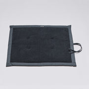 cloud7-hundematte-siesta-mid-grey-dark-grey-wasserabweisende-reisematte image 2