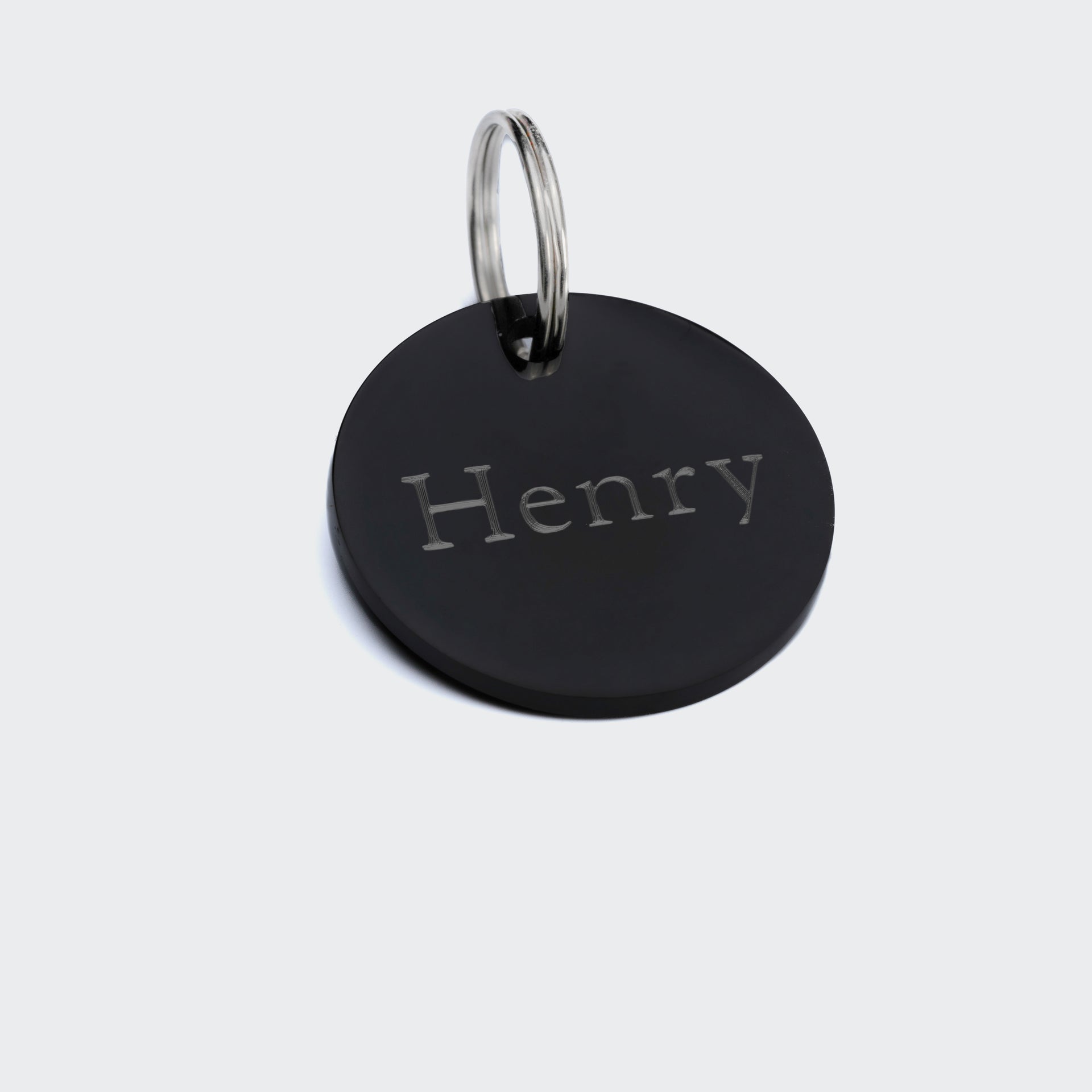 cloud7-custom-dog-tag-black-single-sided-hundemarke-messing-gravierbar image 1