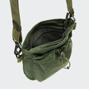 cloud7-aktiv-goodie-bag-olive-crossbody-leckerlibeutel-aus-ripstop image 3