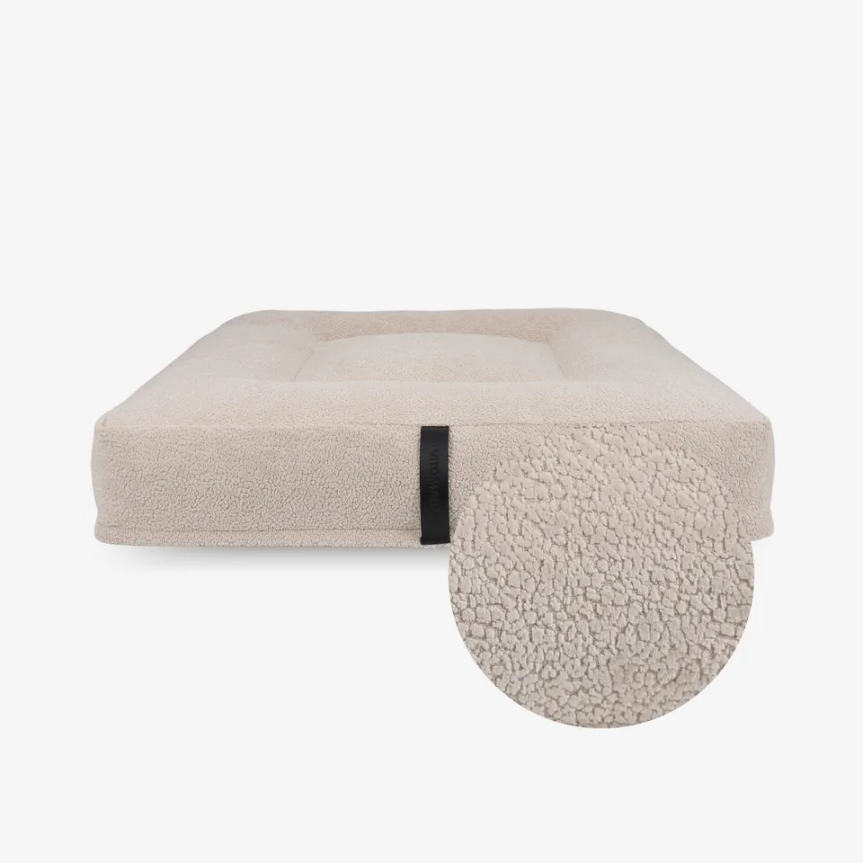 vitomalia-cover-quadratisches-hundekissen-repet-teddy-beige image 1