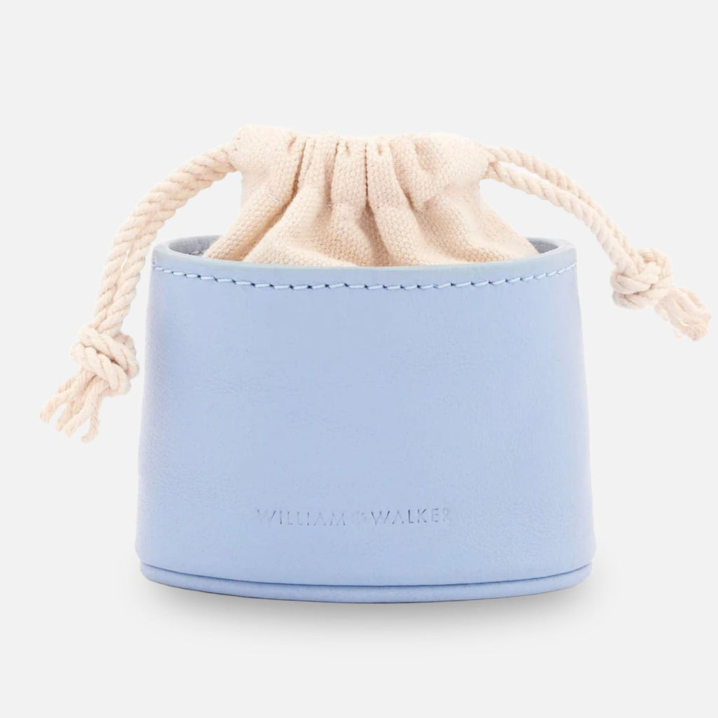 william-walker-leckerlibeutel-sky-hellblau-rindsleder-treat-bag image 1