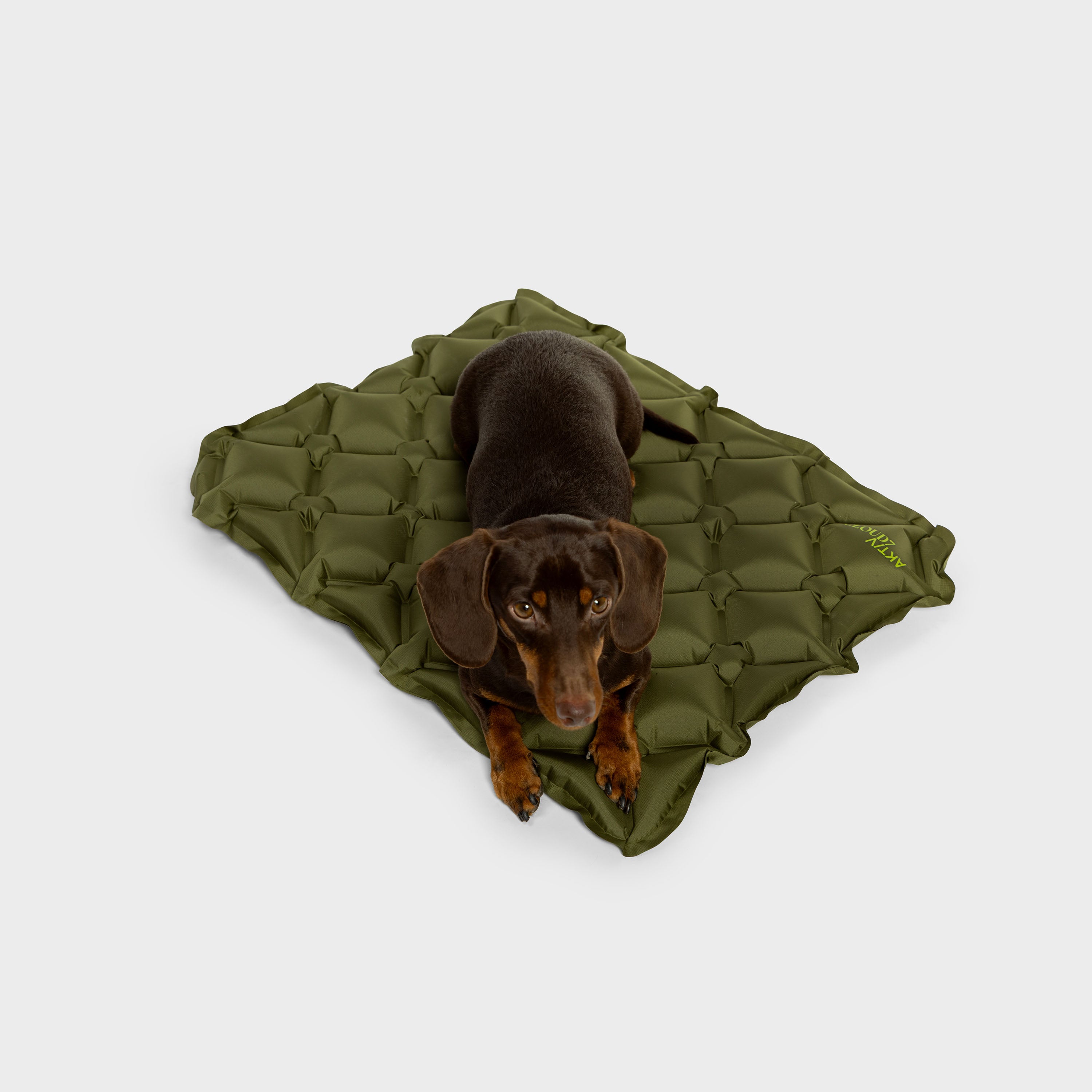 cloud7-hundereisematte-air-aktiv-khaki-aufblasbare-hundematte-f-r-reise-und-outd image 4