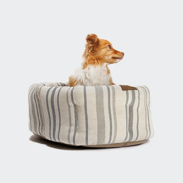 cloud7-lazy-hundekissen-linen-stripes-natural-blue image 1