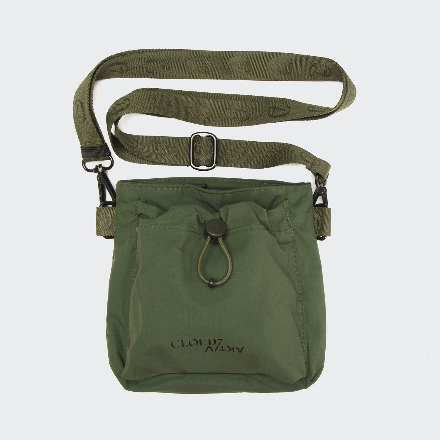 cloud7-aktiv-goodie-bag-olive-crossbody-leckerlibeutel-aus-ripstop image 1