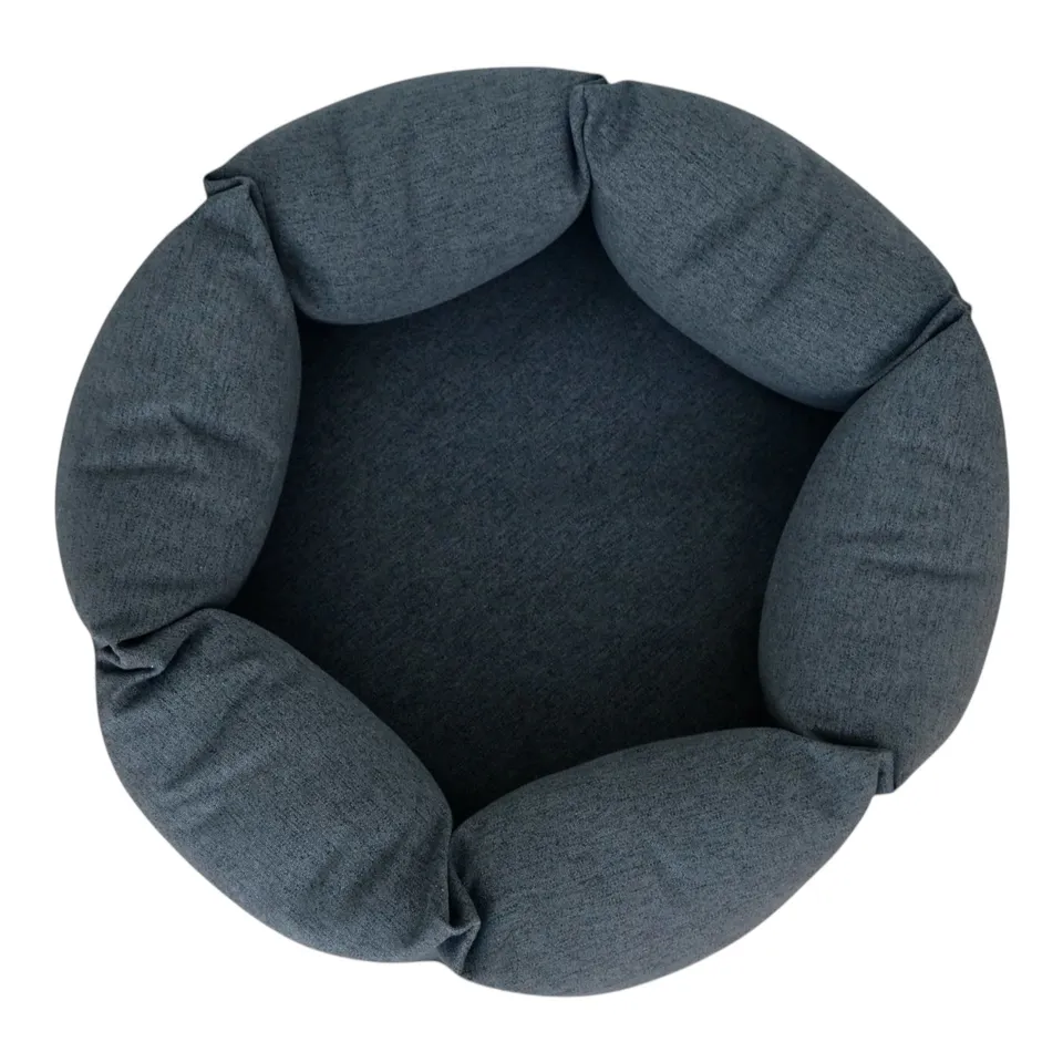molly-and-stitch-the-nest-hundebett-shadow-grey image 1