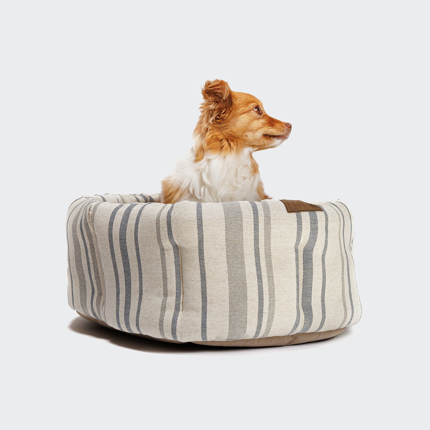 cloud7-lazy-hundekissen-lazy-linen-stripes-natural-blue image 1